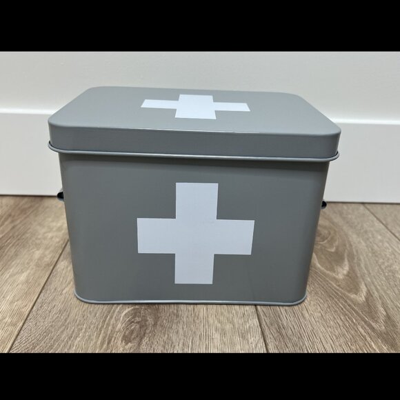 First Aid Box - Picture 3 of 11